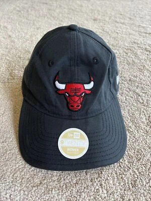 NUEVA Gorra de Baloncesto New Era 9twenty CHICAGO BULLS NEGRA ROJA BLANCA OSFA PRECIO DE VENTA SUGERIDO POR EL FABRICANTE $39 Foto 1 de 4