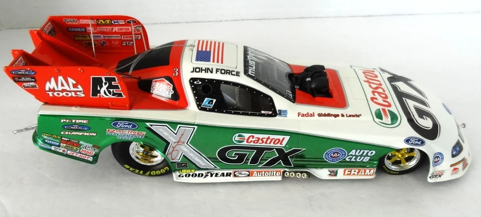 Action John Force 2006 Castrol GTX Funny Car Mustang 1/24 Diecast AUTOGRAFIADO Foto 1 de 4