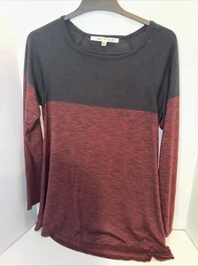 Max Studio Women’s Long Sleeve Sweater Size Large Color Red And Black - Picture 1 of 7