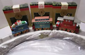 Hallmark Keepsake Ornament Set of 4 - Claus & Co. Railroad Trestle, 3 Cars - NIB - Picture 1 of 8