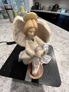 Foundations by Karen Hahn Angel Open your Heart - Picture 1 of 2