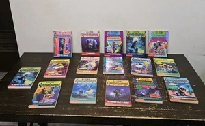 Goosebumps Vintage Book Lot Of 16 R.L. Stine Scholastic Books - Picture 1 of 5