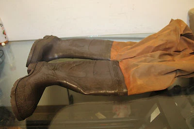 Brown Ball Fishing Hunting PVC Nylon Waterproof Hip Waders Cleated Sole Size 7 - Image 1 of 3