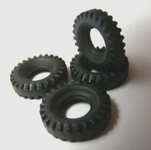 Dinky Toy #3 Military Tread Tires 21mm (4 ea) - Picture 1 of 5