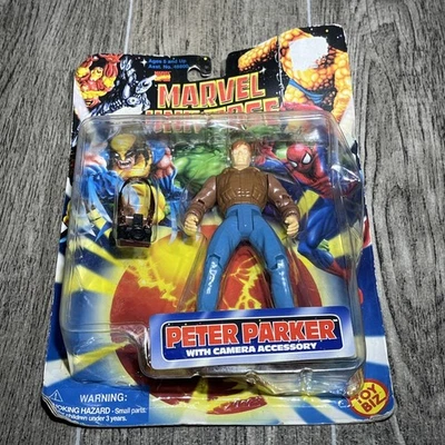 Figura de acción Toy Biz Marvel Universe Peter Parker 1997 con accesorio de cámara Foto 1 de 3