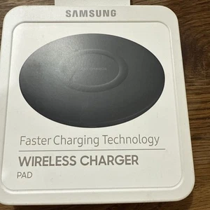 Samsung Genuine Fast Charger Pad Wireless Qi Charging For Samsung, iPhone -Black - Picture 1 of 2