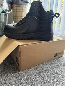 Shoes for Crews Safety Boots Black Size 6.5 Brand New - Picture 1 of 8