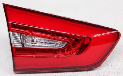 Lâmpada traseira lateral esquerda do motorista Kia Cadenza fabricante de equipamento original 92415-3R520 sem chicote de fios - Imagem 1 de 4