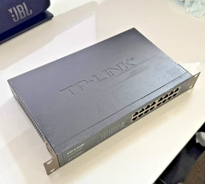 TP-Link TL-SG1016DE 16 Port Gigabit Easy Smart Managed Switch. - Picture 1 of 8
