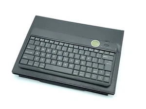 Vmware Logo Leather IPad +iPad 2 Cover W/ Bluetooth keyboard - Picture 1 of 4