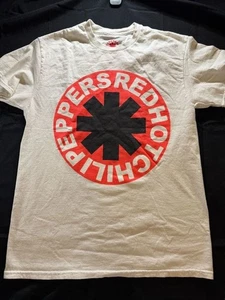 Red Hot Chili Peppers Unlimited Love World Tour 2022-2023 T-Shirt Men’s Small - Picture 1 of 4