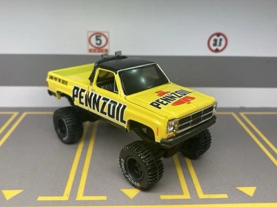1976 GMC Pickup Lifted 4x4 Truck 1/64 Diecast Custom Pennzoil K10 M2 Machines - Image 1 of 4