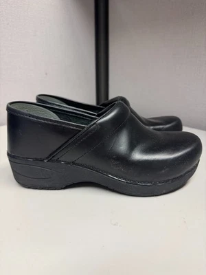 Dansko Women's XP 2.0 Black Box Leather Size 39 used - Image 1 of 4