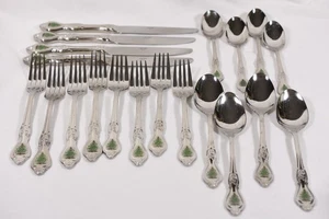 Spode Christmas Tree Flatware by Wallace 20 Piece Service For 4 18/10 Stainless - Picture 1 of 18