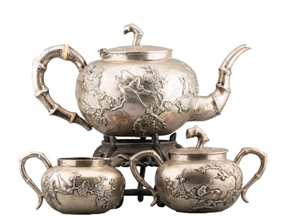 Juegos de tetera china de plata maciza Cantón Qing ala marcada finales del siglo XIX Foto 1 de 4