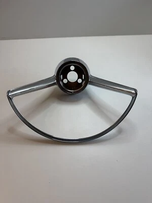 Vintage 1965-66 Chevrolet Corvair Horn Ring #9741752 - Imagem 1 de 4