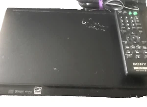SONY CD/DVD PLAYER MODEL: DVP-SR200P mit FERNBEDIENUNG - Bild 1 von 4