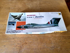 VINTAGE 1967 HAWK Model GLOSTER F.A.W. 1 JAVELIN Kit #564-130 - Picture 1 of 2