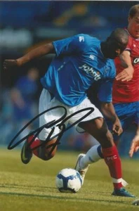 PORTSMOUTH: JOHN UTAKA SIGNED 6x4 ACTION PHOTO+COA - Picture 1 of 1