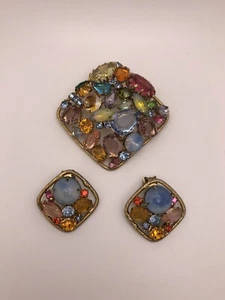 Vintage Unsigned WEISS Multicolor Rhinestone Brooch & Clip On Earrings - Picture 1 of 12