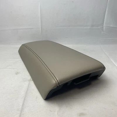 Крышка подлокотника крышка центральная консоль Ford Edge 2011 - 2014 годов выпуска верхняя кожа бежевая желтовато-коричневая от оригинального производителя - Изображение 1 из 4