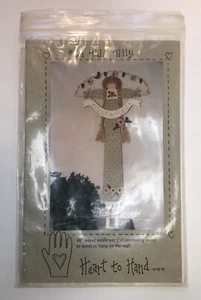 Heart to Hand #69 Tall Tilly 48" Wood Sunflower Girl Pattern Primitive Crafting - Picture 1 of 4