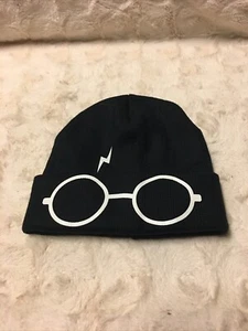 HARRY POTTER Gryffindor Knit Cap Beanie Hat ☆ Winter ☆ Cosplay ☆ Exclusive ☆ NEW - Picture 1 of 13