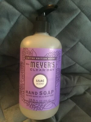 МЫЛО ДЛЯ РУК С АРОМАТОМ ВЕСЕННЕЙ СИРЕНИ MEYER'S ОГРАНИЧЕННЫЙ ВЫПУСК 12,5 ЖИДКИХ УНЦИЙ - СОВЕРШЕННО НОВОЕ  - Изображение 1 из 3