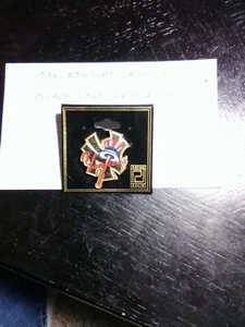 NEW YORK YANKEE DOPPEL LOGO PIN VON 1998 NICHT MEHR PRODUZIERT UND UNTERNEHMEN AUS DEM GESCHÄFT - Bild 1 von 2