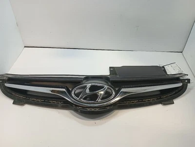 *PITS* Grille Center Upper Grill from 2016 Hyundai Elantra 12358778 - Image 1 of 4