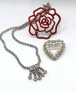 Blanco, Richelieu, Lote Collar Vintage Estrás, Broche Corazón, Rosa - Imagen 1 de 10