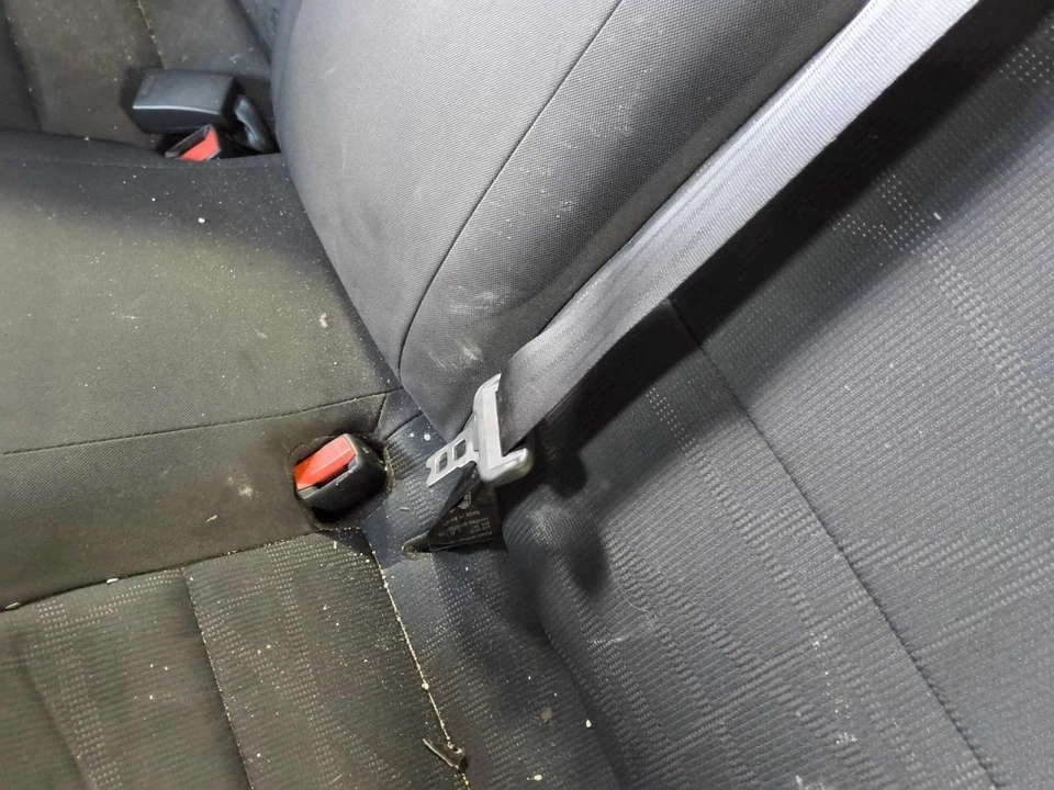 Center Retractor RIO       2013 Seat Belt Rear 653805 Foto 1 de 1