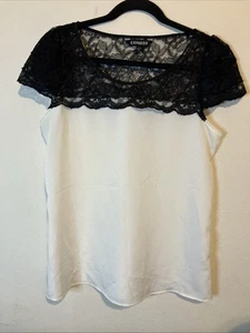 Top donna nero pizzo bianco espresso medio - Foto 1 di 7