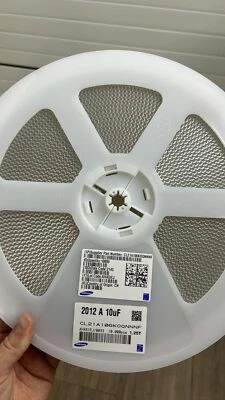 10.000PCS CONDENSATEUR CÉRAMIQUE SAMSUNG CL21A106KOQNNNF CAP CER 10uF 16V... - Photo 1/3