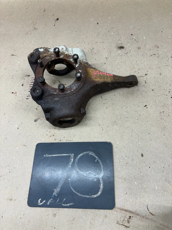 Dodge W100 W150 1981 86 1987 Ramcharger 4x4 brazo de dirección eje de nudillo OEM Foto 1 de 4