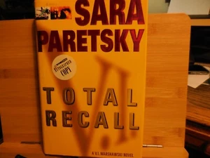 Paretsky, Sara - Total Recall - Signed - 1st - F/F - Picture 1 of 3