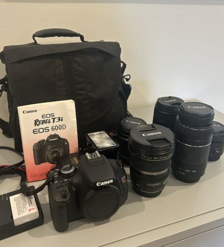 Appareil photo reflex Canon EOS Rebel T3i livré avec cinq objectifs + sac de transport + PLUS