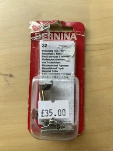BERNINA PINTUCK FOOT - NO 32 - OLDER MODELS - 910 to 1530 INCLUDING 1008 - Picture 1 of 3