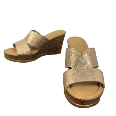 Sandalias Tuscany by Easy Streets Marsala Doradas Cuña Deslizables Acolchadas Comodidades 5.5M Foto 1 de 4