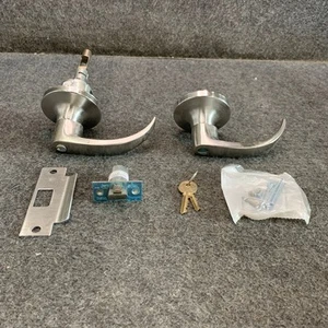 YALE Cylindrical Lock Set 5403LN PB 626 Satin Chrome - Picture 1 of 17