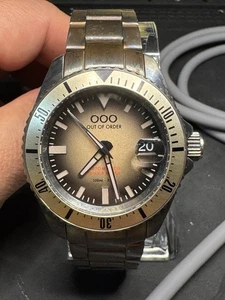 Out Of Order Automatico Quaranta Sand 40mm Edelstahl Armband - Bild 1 von 7