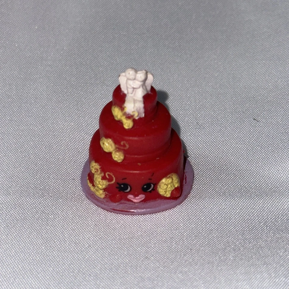 Shopkins Season 3 Wendy Wedding Cake Red Miniature Figurine - Image 1 of 1