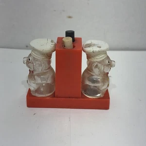 Vtg Pig Chef Push Button Salt And Pepper Shakers Mechanical Plastic Piggies - Picture 1 of 4