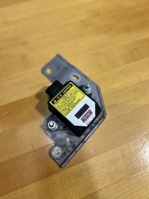 Sensor de velocidad de guiñada Toyota 4Runner 2006-09 OEM 89183-60020 Foto 1 de 4