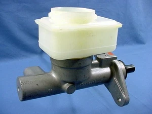 Bendix 13434 Brake Master Cylinder for 1998 Legend 2.7L V6 w/ 4 Wheel Disc - Picture 1 of 3