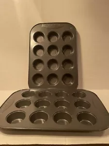 2 Silverstone Muffin Tin Small Cupcake Baking Pan USA - Picture 1 of 5