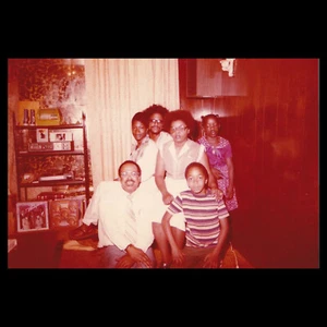 Old Vintage Photo BLACK AFRICAN AMERICAN FAMILY POSING FOR CAMERA IN LIVING ROOM - Picture 1 of 1