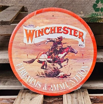 LETRERO DE METAL WINCHESTER ARMAS DE FUEGO Y MUNICIONES HECHO EN EE. UU. vaquero caballo western VENTA Foto 1 de 4