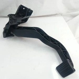 GM 15027983 Fits 1999-2007 Silverado Sierra 5sp Manual Clutch Pedal w Bracket OE - Picture 1 of 11