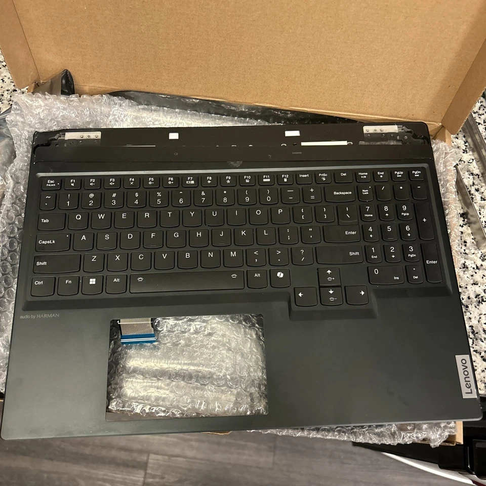 Lenovo Legion 16IRX9 C-Cover con teclado, EE. UU. Inglés (Referencia: 5CB1N61486) Foto 1 de 3